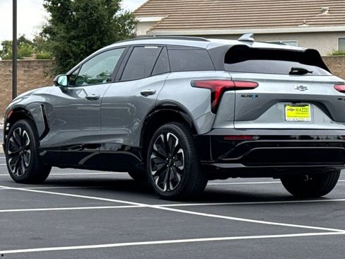 Used 2025 Chevrolet Blazer EV RS AWD/4WD image 3