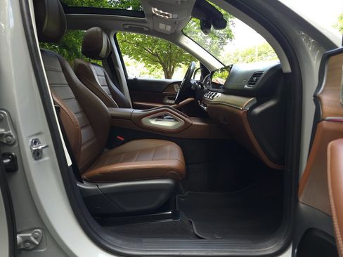 Used 2024 Mercedes-Benz GLE 450e 4MATIC image 21