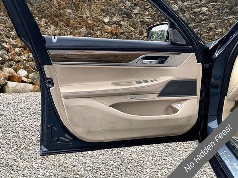 Used 2016 BMW 740i RWD image 18