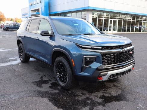 New 2026 Chevrolet Traverse Z71 w/ Enhanced Driving Package image 2