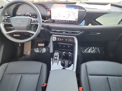 New 2025 Audi Q5 Premium image 12