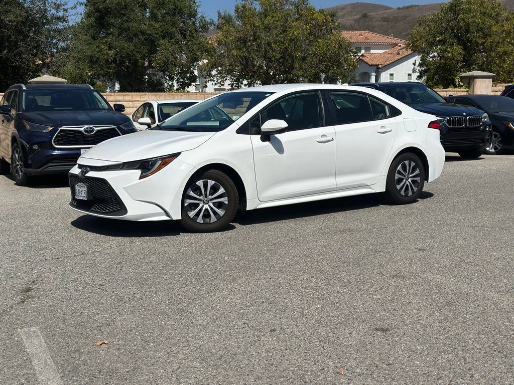 Used 2022 Toyota Corolla LE w/ Carpet Mat Package (TMS) FWD image 1