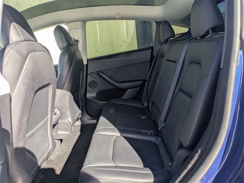 Used 2022 Tesla Model Y Performance image 15