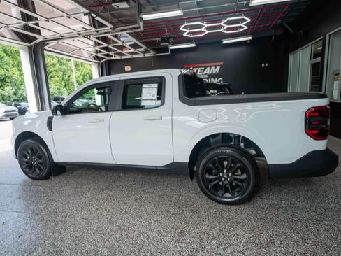 Used 2024 Ford Maverick Lariat w/ Black Appearance Package FWD image 2