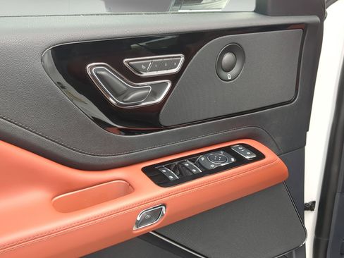 New 2026 Lincoln Aviator Reserve RWD image 11