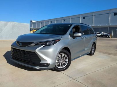 Used 2025 Toyota Sienna XLE