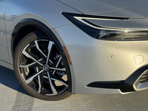 New 2026 Toyota Prius Plug-In Hybrid image 10