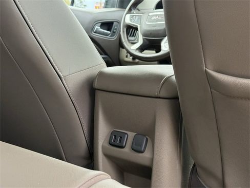 Used 2016 GMC Canyon SLT w/ Trailering Package image 32