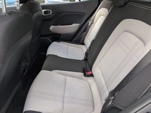 Used 2025 Hyundai Venue SEL FWD image 27