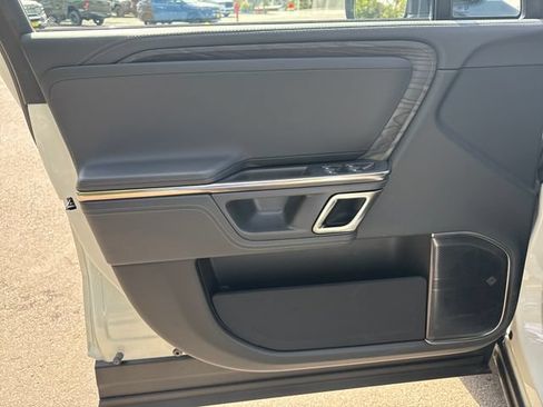 Used 2023 Rivian R1T Adventure Dual AWD/4WD image 16