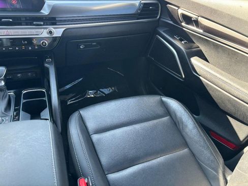 Used 2023 Kia Telluride S w/ S Sunroof Package AWD/4WD image 17