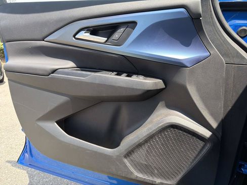 Used 2025 Chevrolet Equinox EV LT w/ LPO, All-Weather Mat Package FWD image 15