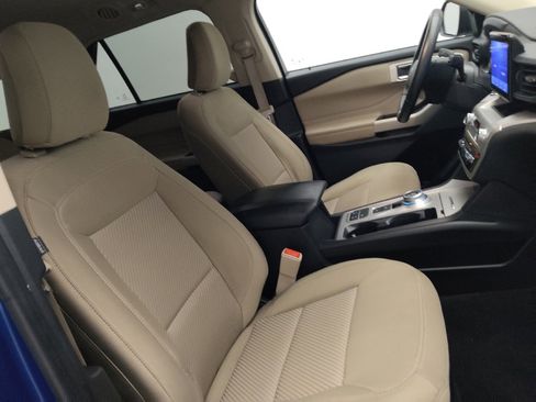 Used 2022 Ford Explorer XLT image 21