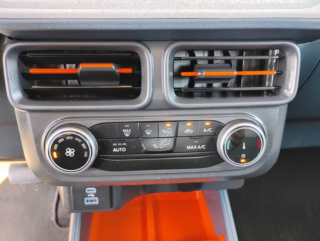 Used 2024 Ford Maverick XLT FWD image 19