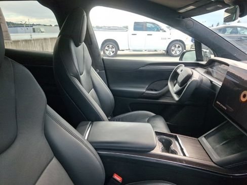 Used 2022 Tesla Model X AWD/4WD image 10