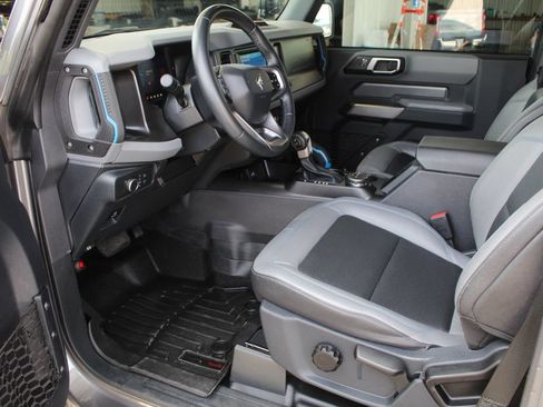 Used 2021 Ford Bronco Black Diamond AWD/4WD image 34