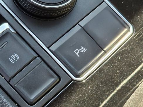 Used 2022 Volkswagen Atlas SE image 36