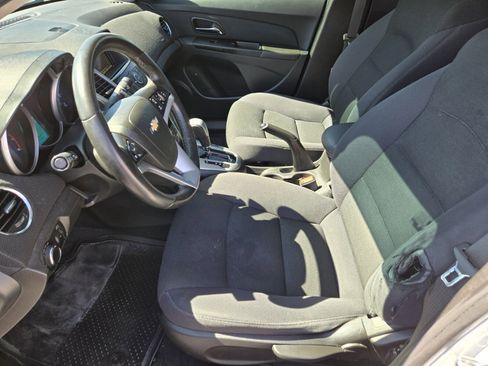 Used 2013 Chevrolet Cruze LT w/ Technology Package image 7