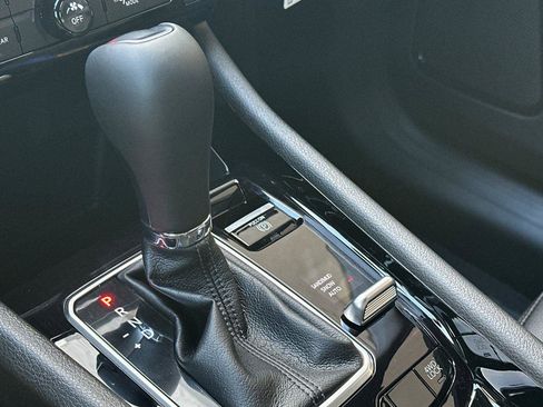 New 2026 Jeep Compass Latitude image 18