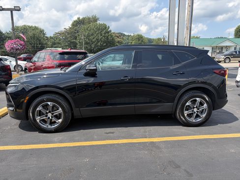 Used 2024 Chevrolet Blazer LT w/ LPO, Black Grille Bar Package AWD/4WD image 2