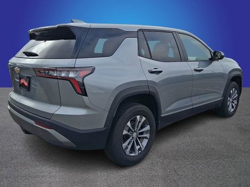 Used 2026 Chevrolet Equinox LT FWD image 4