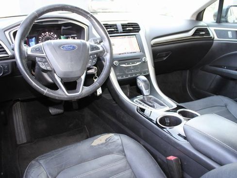 Used 2013 Ford Fusion SE image 4