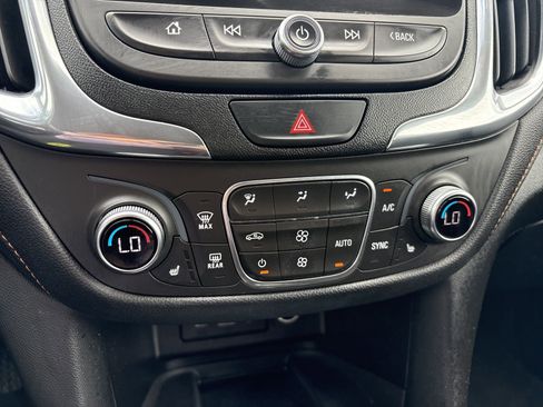 Used 2019 Chevrolet Equinox Premier FWD image 24