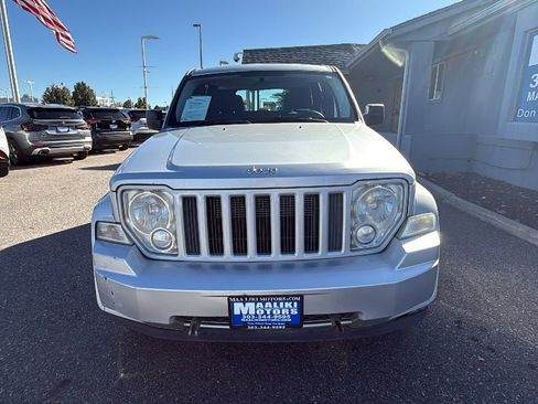 Used 2012 Jeep Liberty Sport image 2