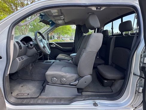 Used 2006 Nissan Frontier LE RWD image 17