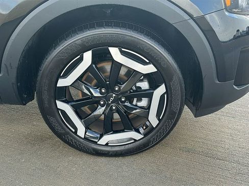 Used 2025 Kia Telluride S image 16