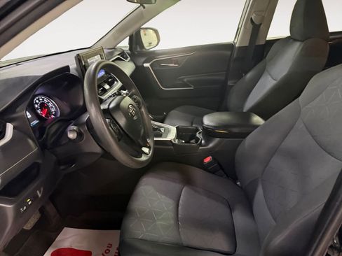 Used 2021 Toyota RAV4 XLE AWD/4WD image 15