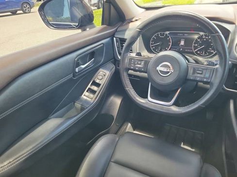 Certified 2023 Nissan Rogue SV w/ SV Premium Package AWD/4WD image 16