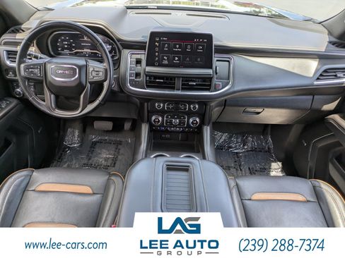Used 2023 GMC Yukon AT4 w/ AT4 Premium Package AWD/4WD image 13