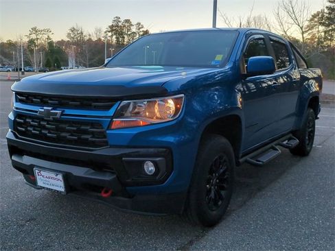 Used 2022 Chevrolet Colorado LT w/ Trail Boss Package image 8