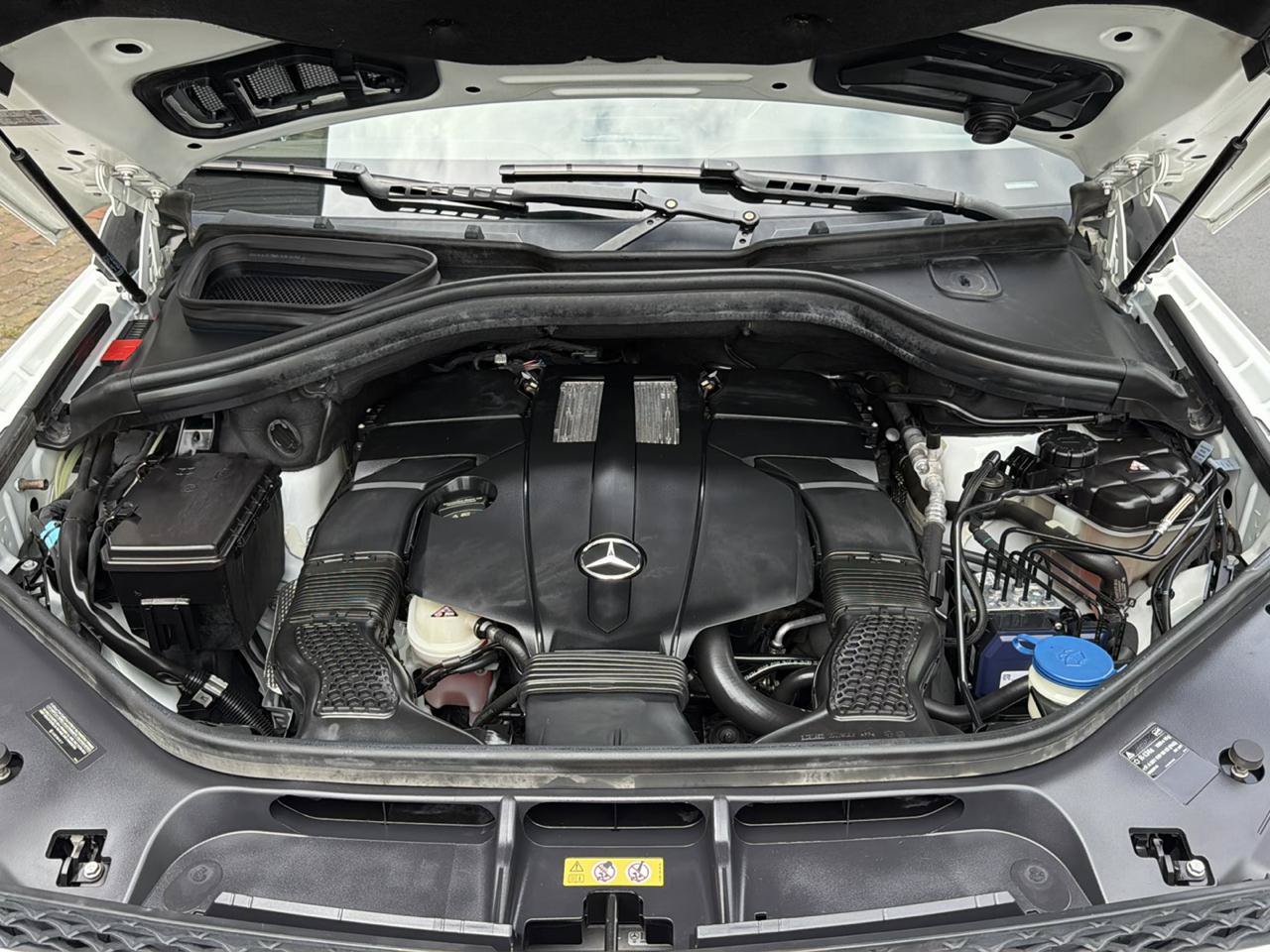 Used 2015 Mercedes-Benz GL 450 4MATIC image 49