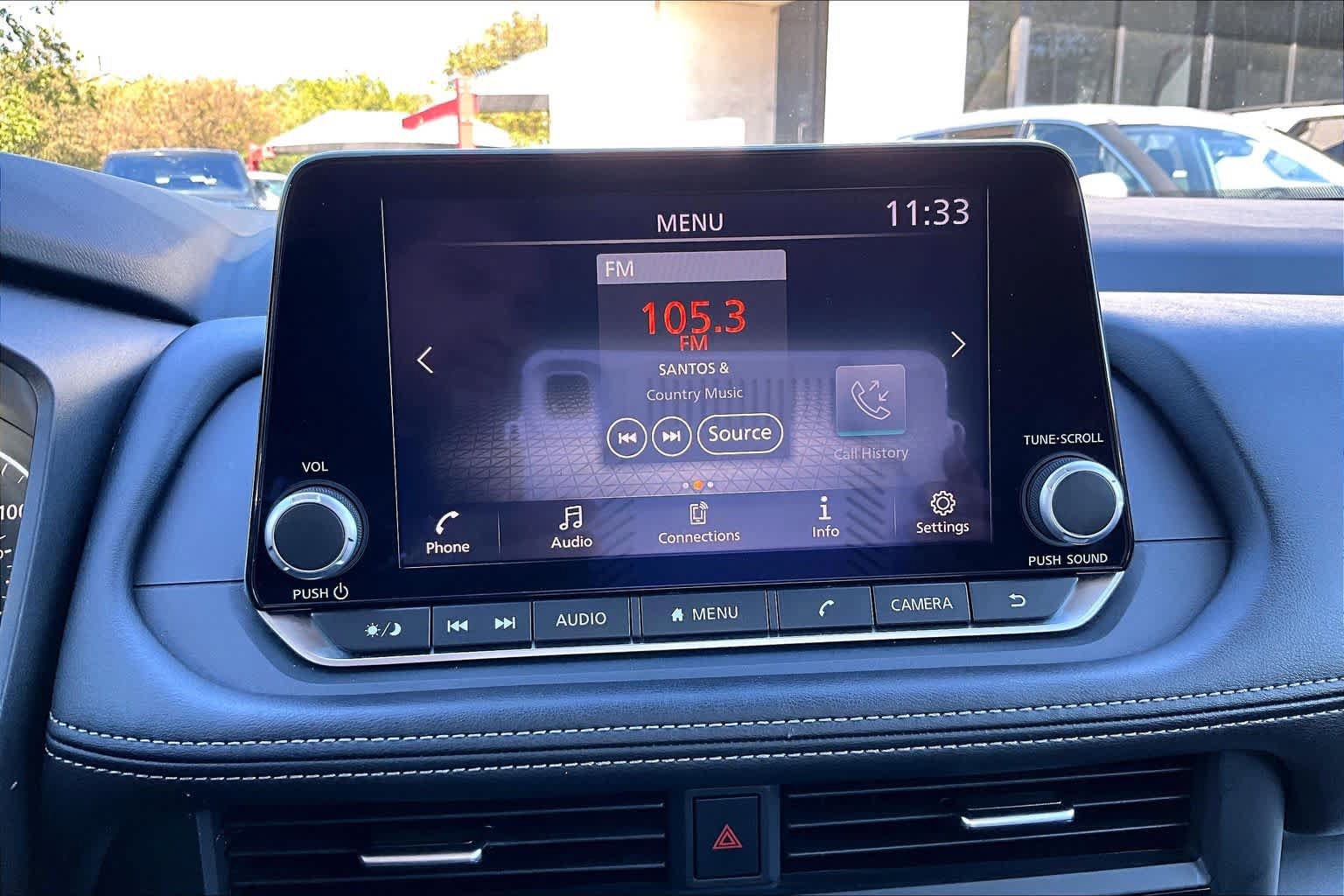 Used 2025 Nissan Rogue SV FWD image 31
