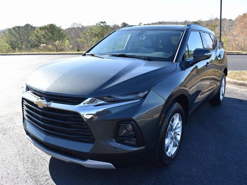 Used 2020 Chevrolet Blazer LT image 2