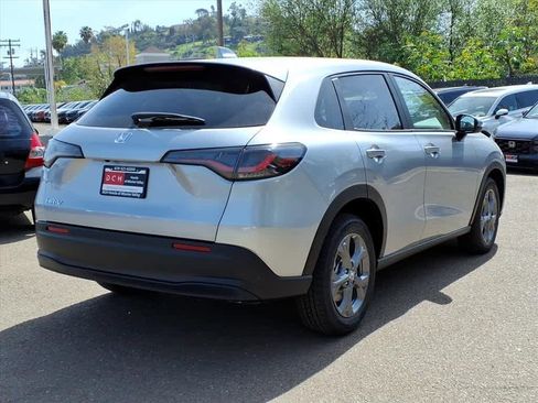 New 2026 Honda HR-V LX image 4