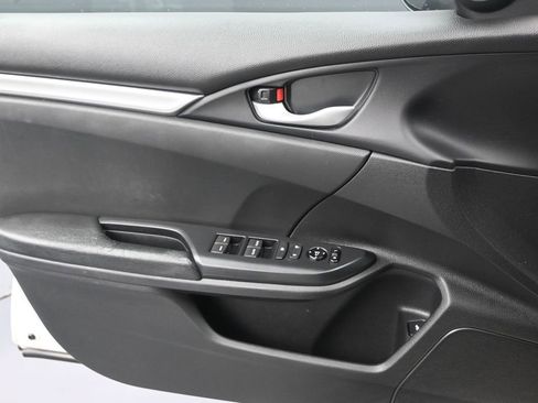 Used 2019 Honda Civic Sport image 10