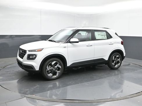 New 2026 Hyundai Venue SEL image 2