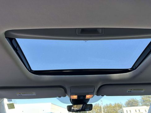 Certified 2025 Honda Odyssey EX-L image 18