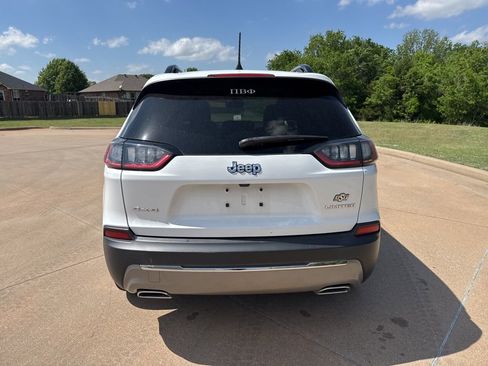 Used 2022 Jeep Cherokee Limited AWD/4WD image 3