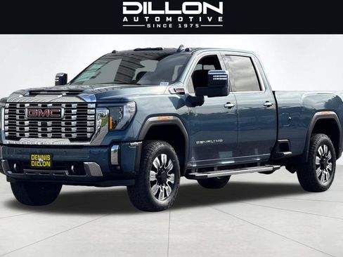 Used 2025 GMC Sierra 3500 Denali w/ Denali Reserve Package AWD/4WD image 8