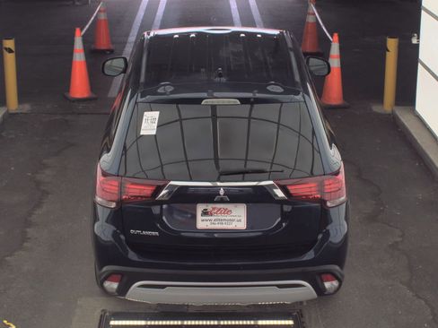 Used 2020 Mitsubishi Outlander ES image 10