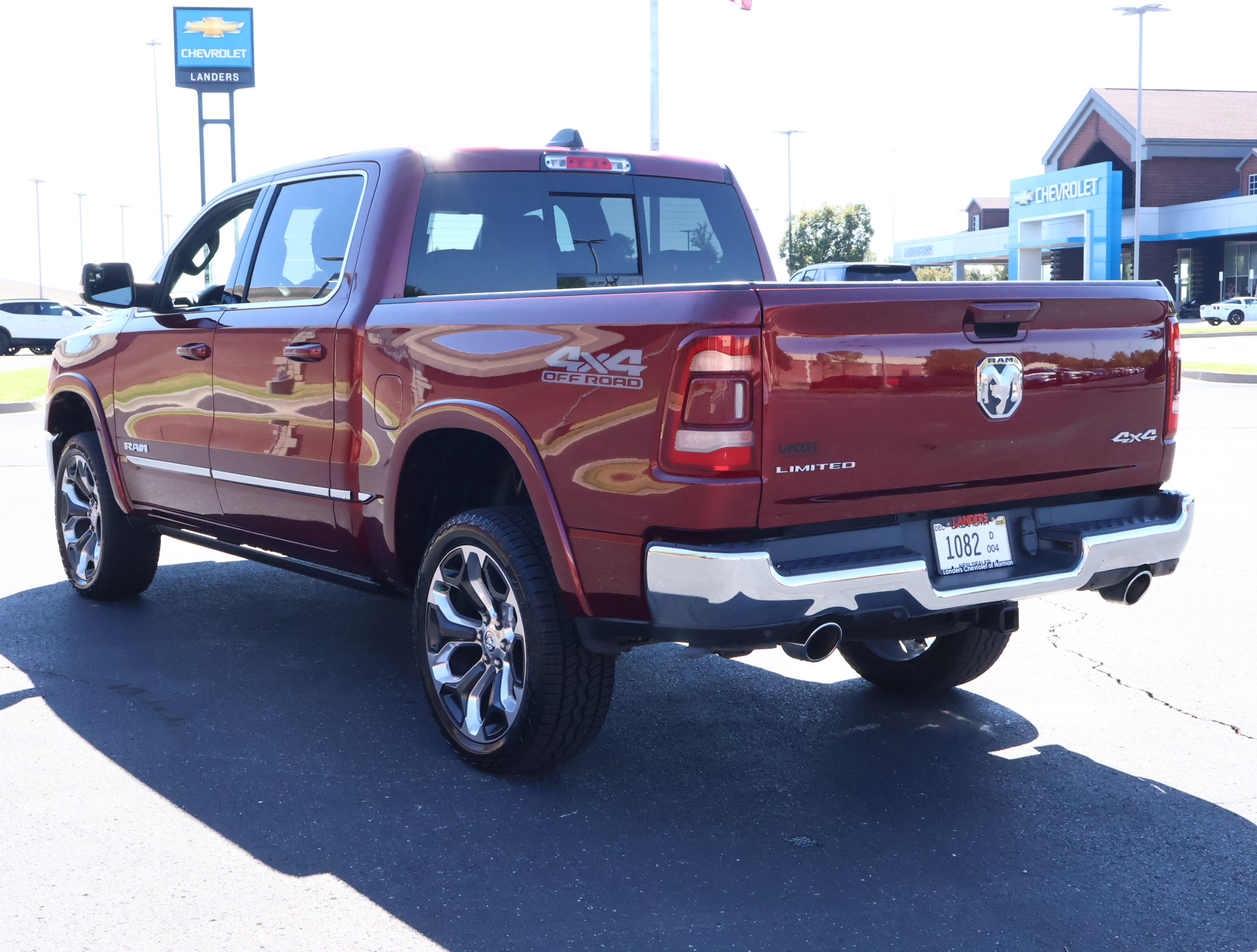 Used 2023 RAM 1500 Limited w/ Off Road Group AWD/4WD image 6