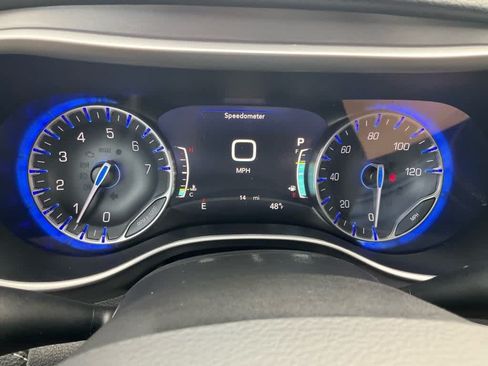 New 2026 Chrysler Pacifica Select AWD/4WD image 10