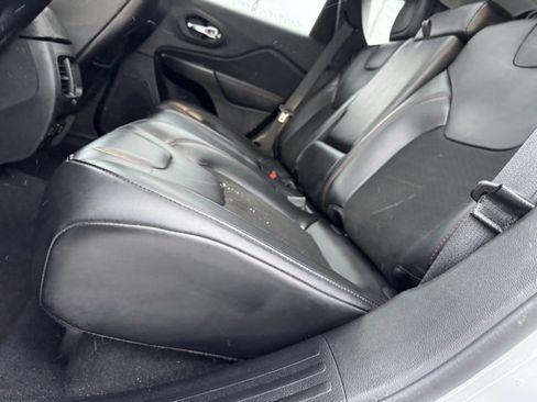 Used 2021 Jeep Cherokee Trailhawk w/ Sun, Sound & Nav Group image 10