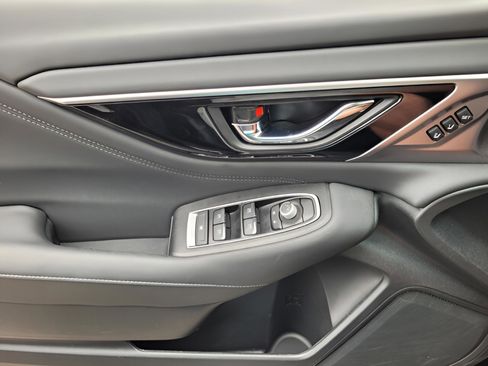 Used 2025 Subaru Outback Limited w/ Popular Package #2 image 17