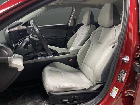 Certified 2025 Hyundai Elantra Limited image 8