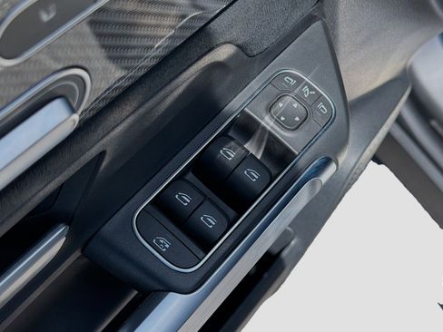 Used 2025 Mercedes-Benz GLB 35 AMG 4MATIC image 22